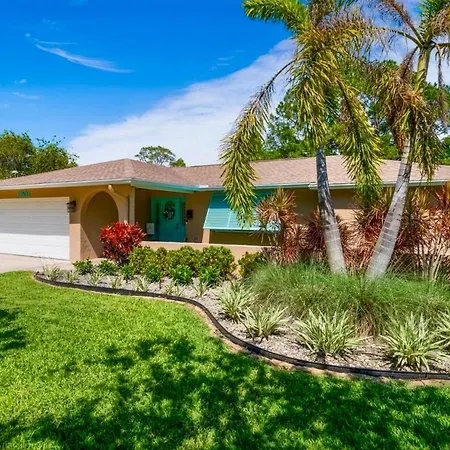 Coastal Retreat 4 Rooms Close To Clearwater & Irb